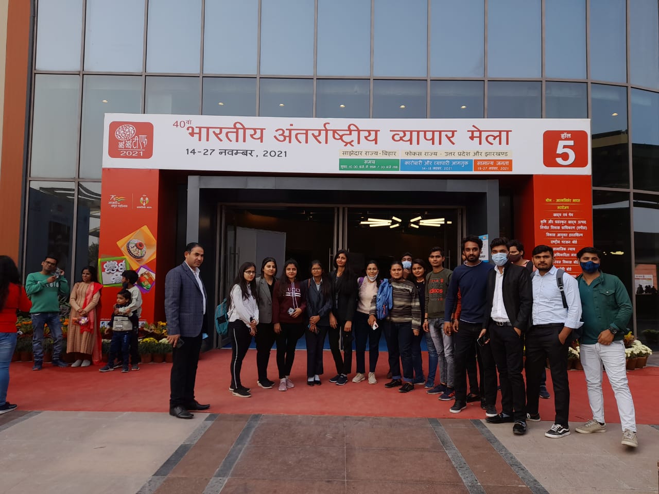 Top Pharmacy College in Greater Noida.